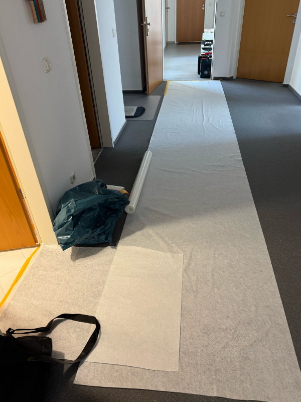 Laufwege Abdeckung, Hygiene nach Wasserschaden, Leckortung Arztpraxis