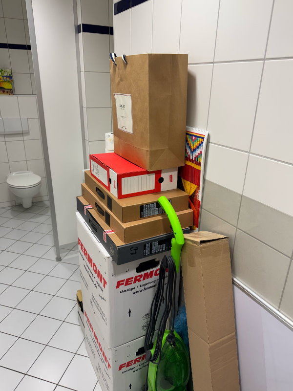 Wasserschaden Ankunftsbild Arztpraxis Praxis